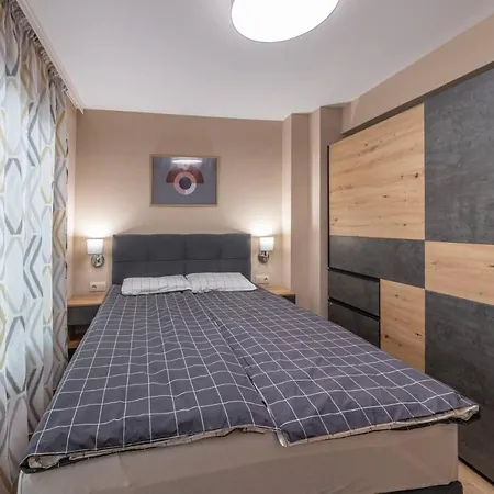 Apartment комфорт на метри от морската градина и центъра Varna